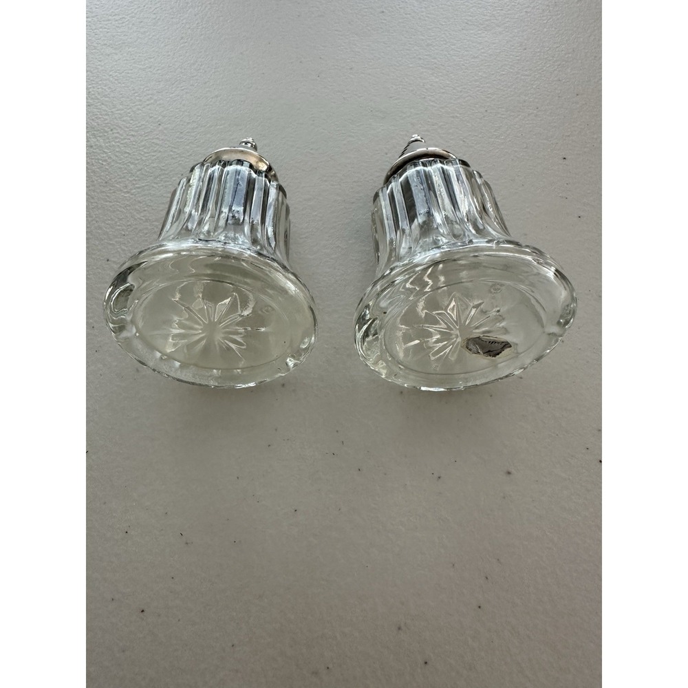 Vintage/Retro Mini Clear Ribbed Glass Salt & Pepper Shakers Silver Metal Lids - Picture 3 of 5